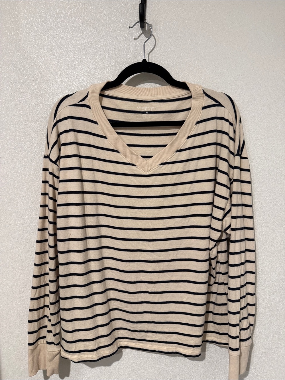 Abercrombie & Fitch Cream V-Neck Stripe Sweater